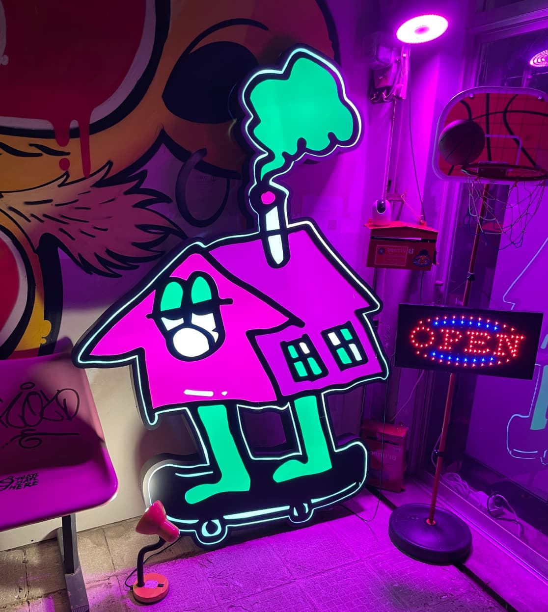 Weed House Logo